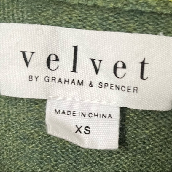 Velvet by Graham and Spencer 100% Cashmere Sweater womens XS - Picture 2 of 3